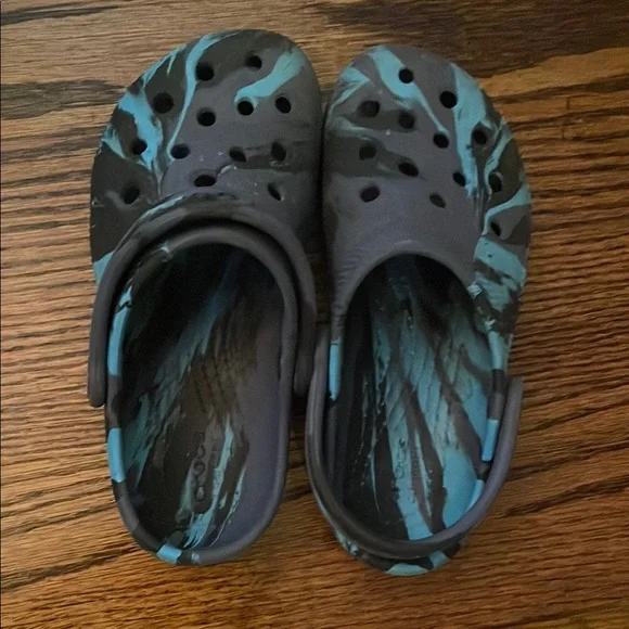 CROCS Blue and Black Sandals with Perforated Design - Picture 5 of 5